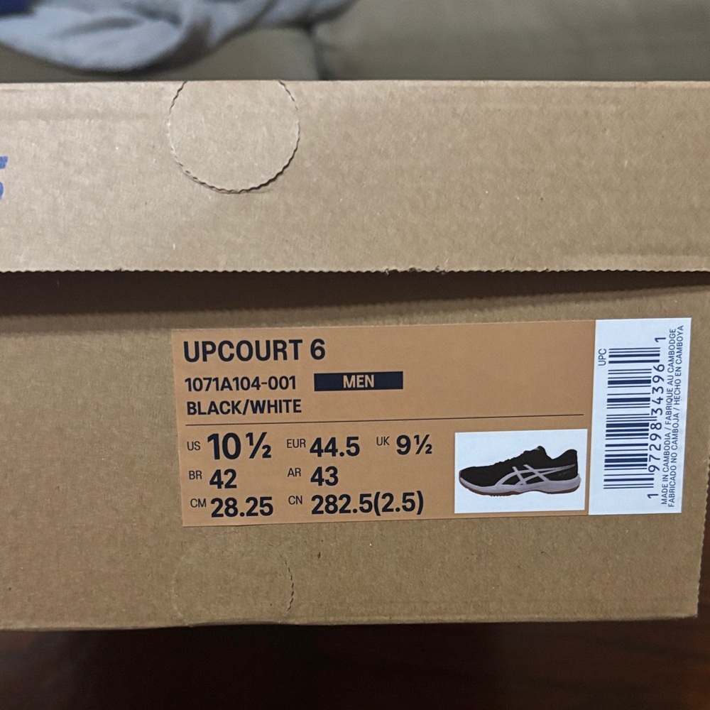 ASICS Upcourt 6 Men's Athletic Shoes - Black and White